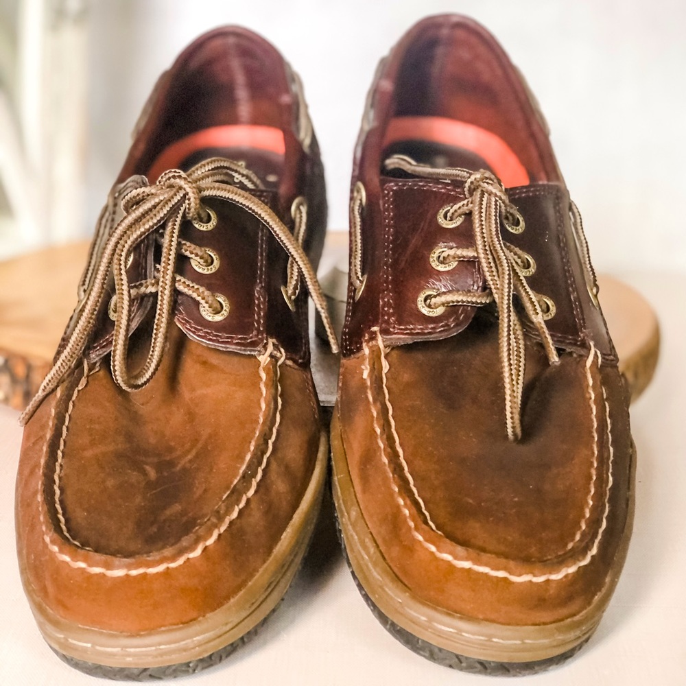 Size 10 Mens Sperry boat shoes
